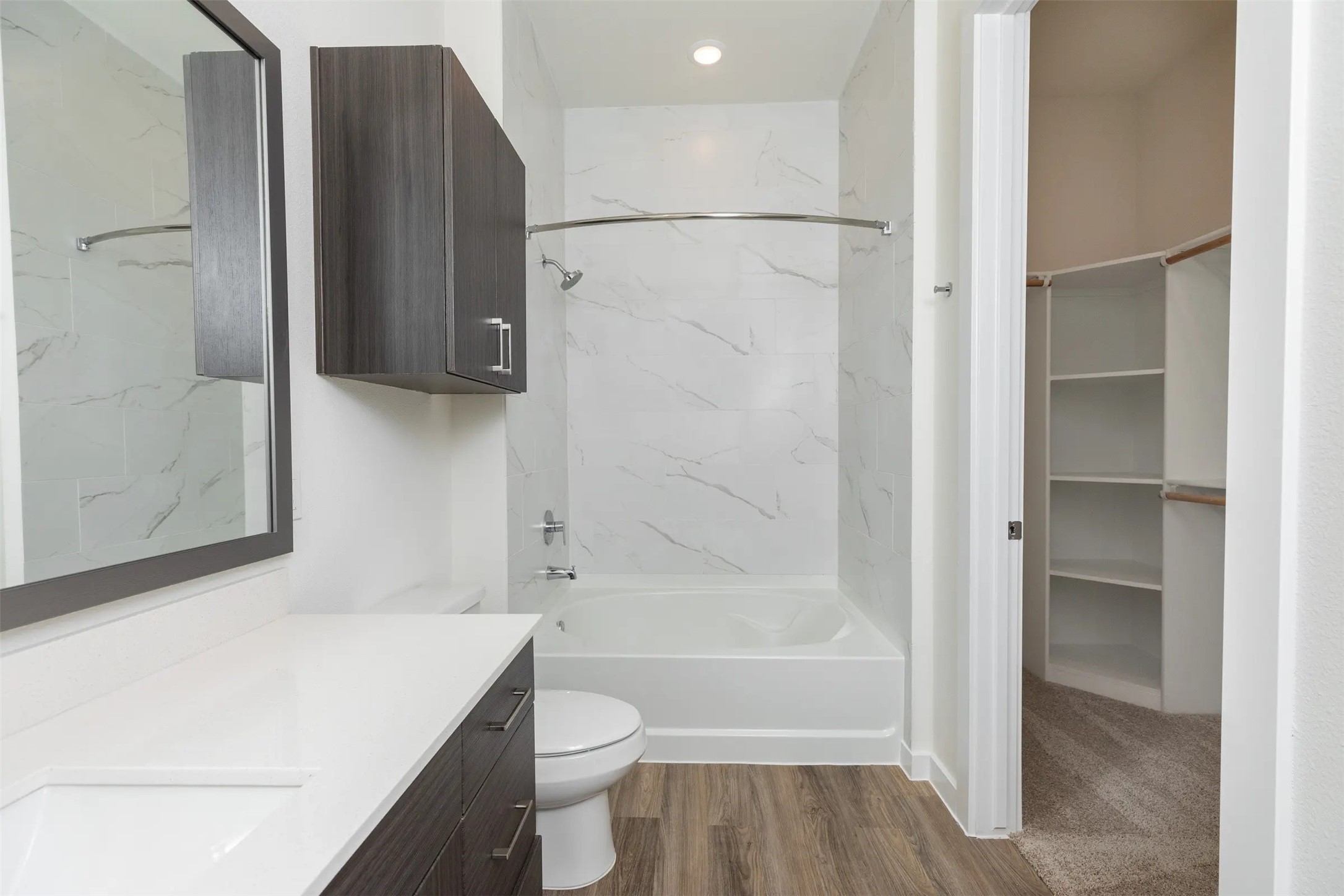 1690 North Loop, #387, Houston, TX 77009