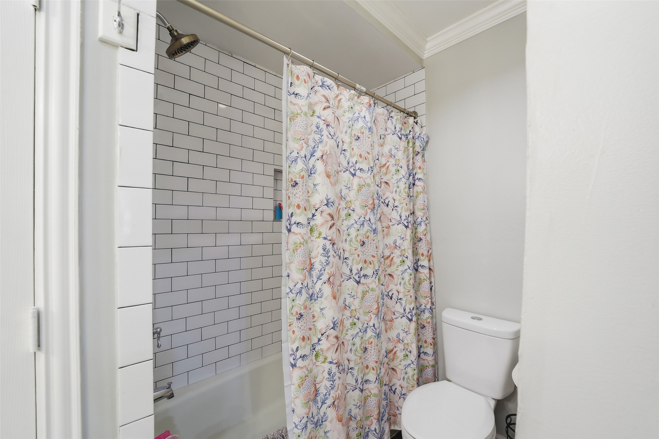 7611 Mauna Kai Drive, Houston, TX 77095