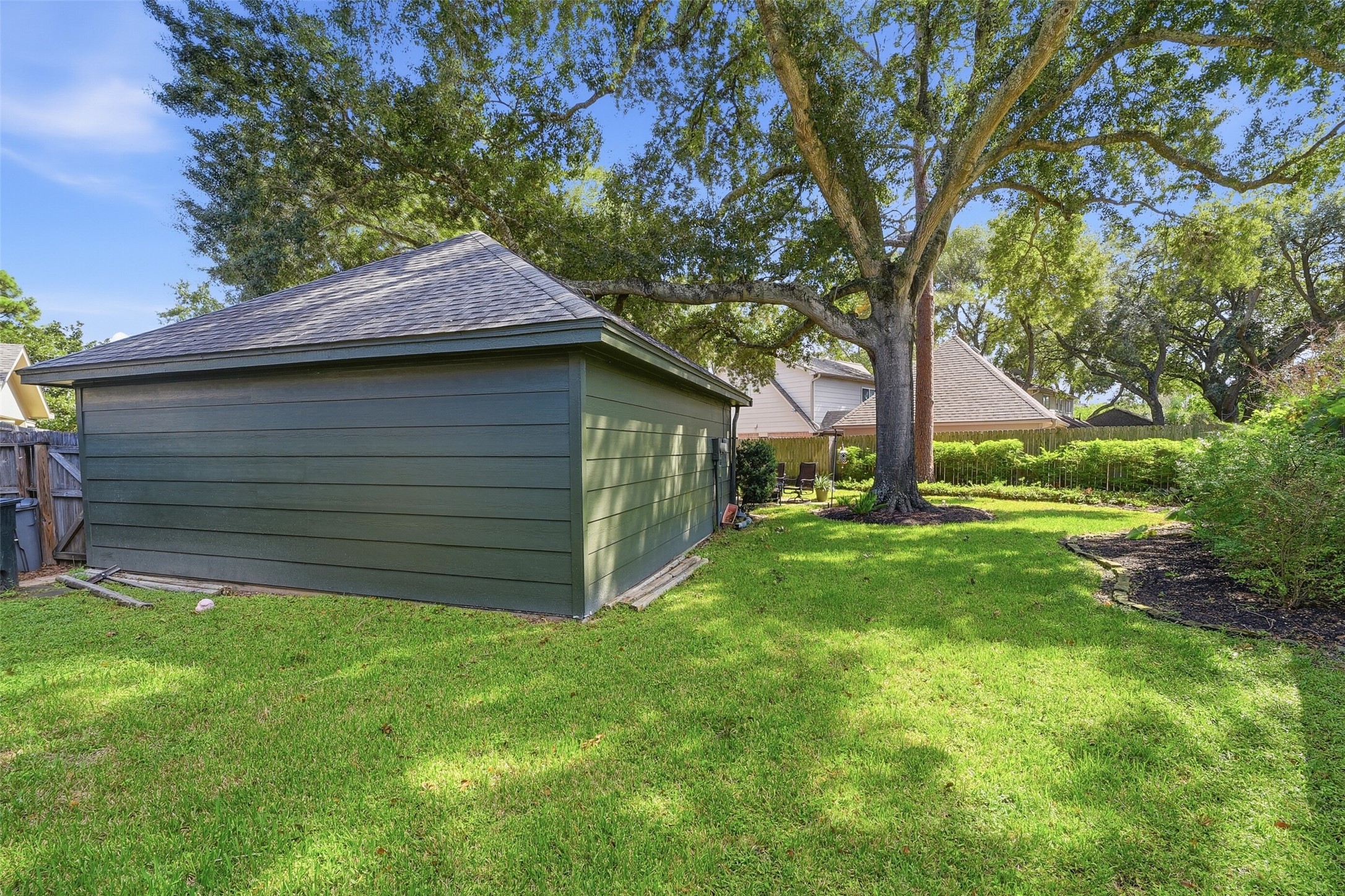 7611 Mauna Kai Drive, Houston, TX 77095