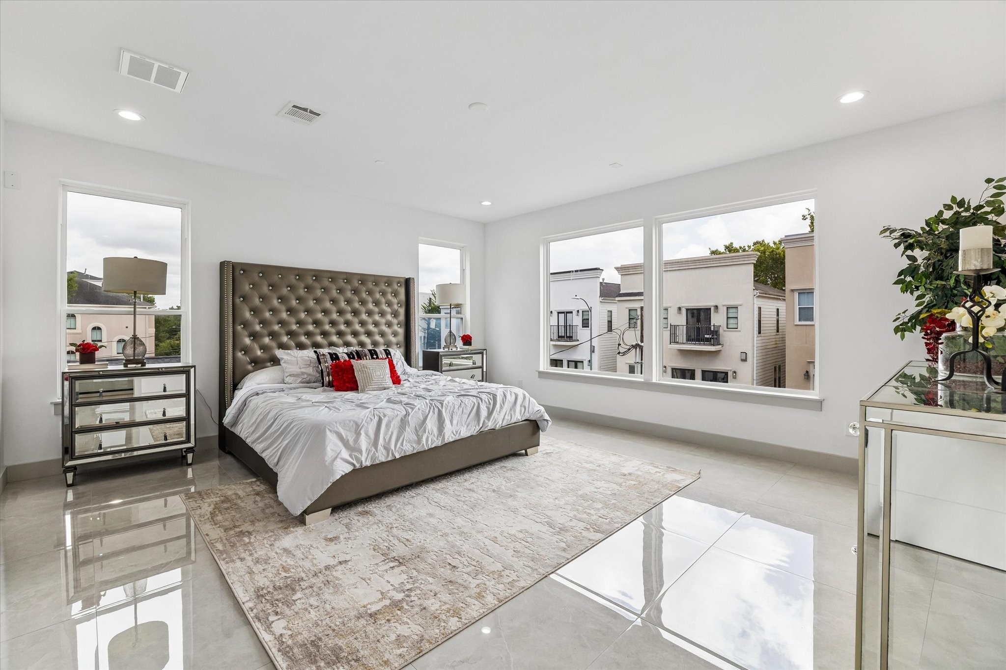 1605 Utah Street, Houston, TX 77007