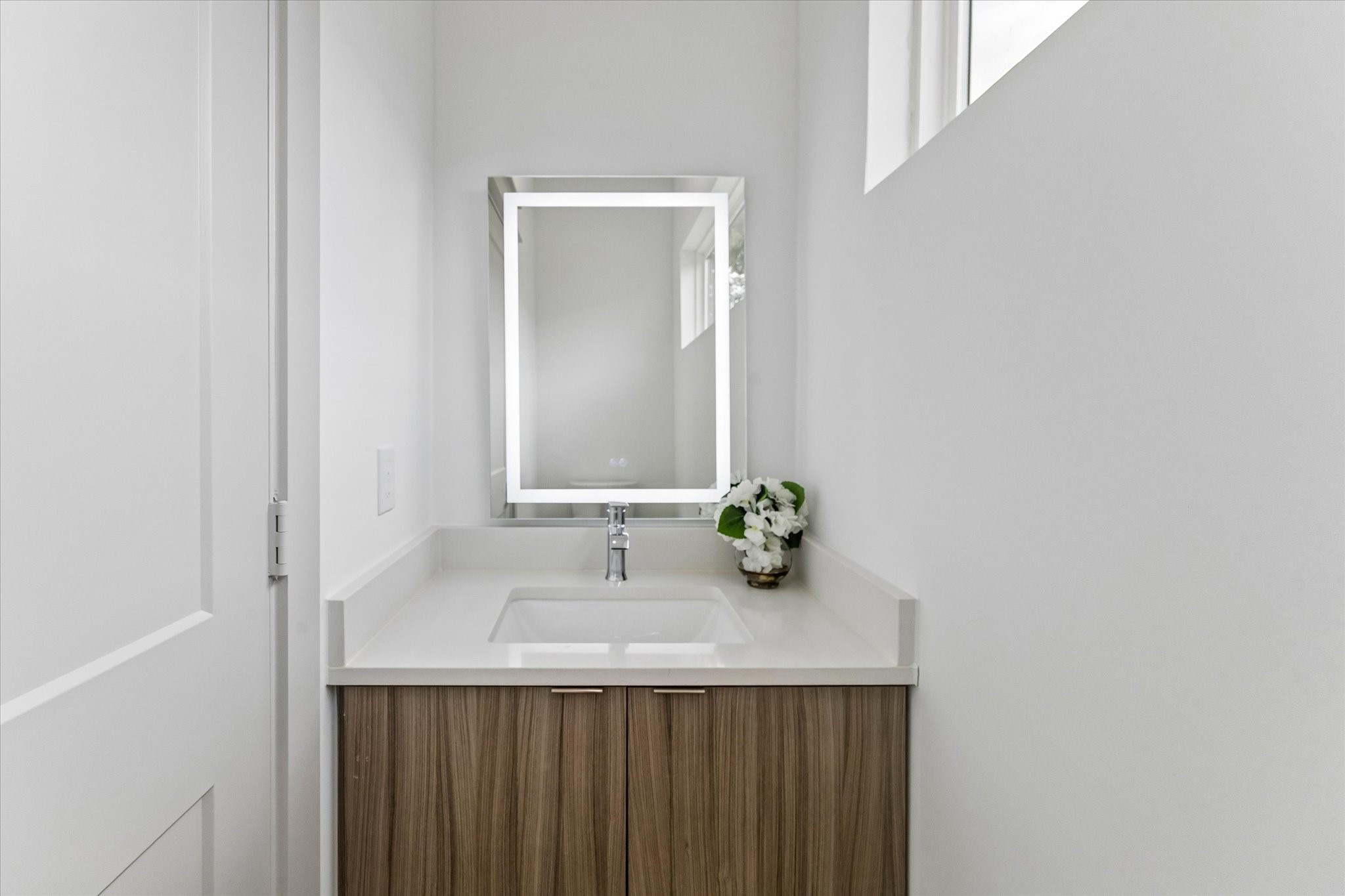 Powder bath