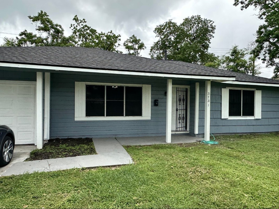 Minutes from public transportation, Great location, easy commute