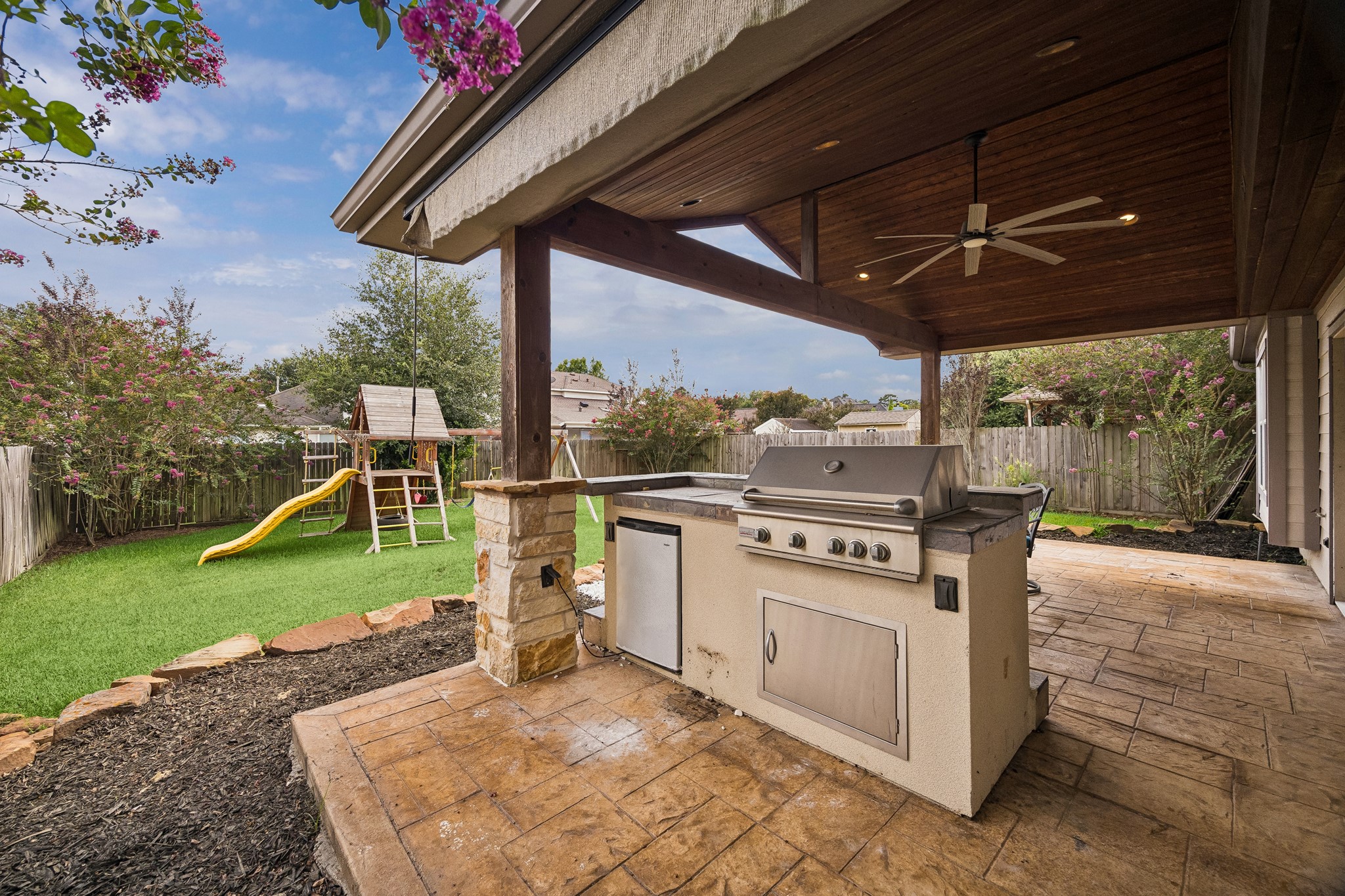 Outdoor kitchen
