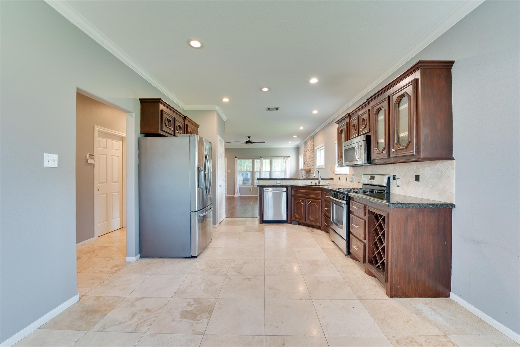 17 Pine Way, Conroe, TX 77304 17 Pine Way, Conroe, TX 77304