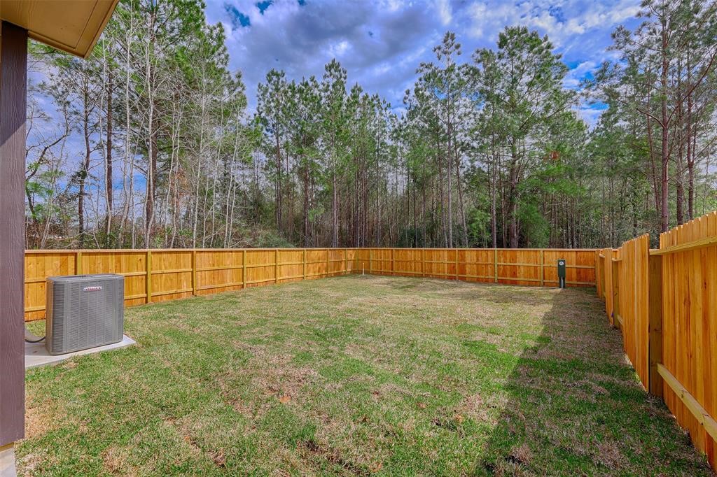 HARD TO FIND LARGE PRIVATE BACKYARD WITH GREENBELT ON SIDE AND REAR!