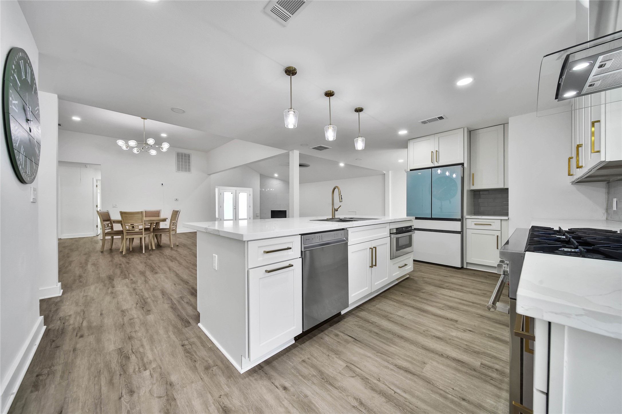 11530 Wickersham Lane, Houston, TX 77077