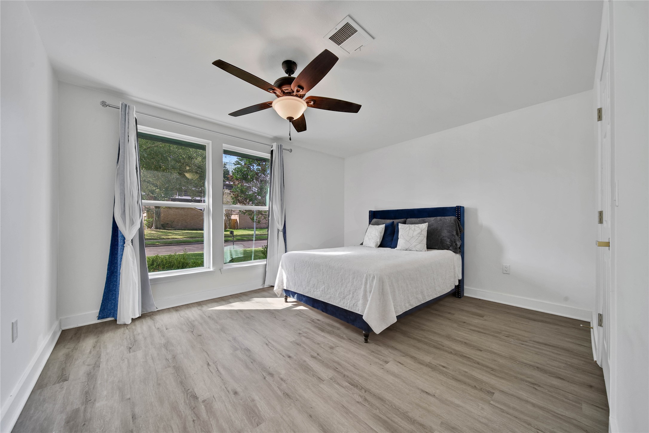 11530 Wickersham Lane, Houston, TX 77077