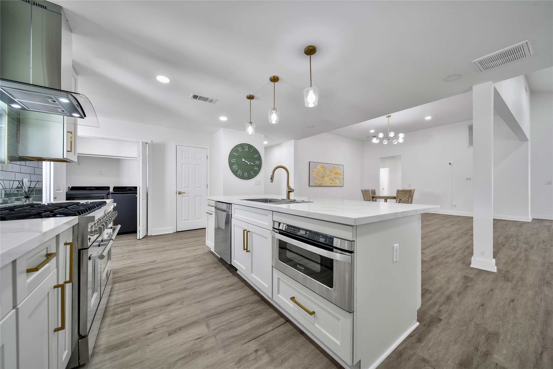 11530 Wickersham Lane, Houston, TX 77077