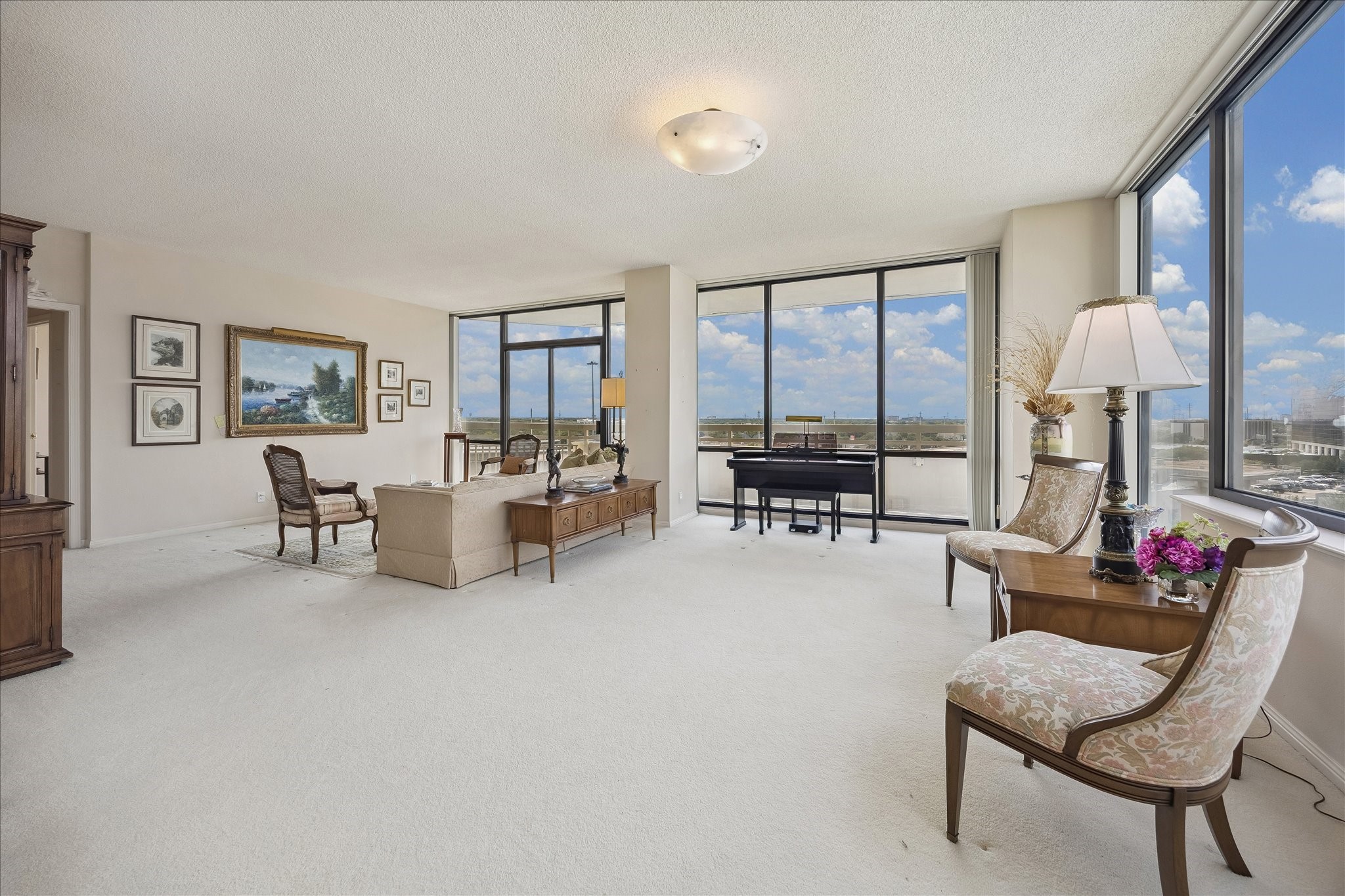 Generous room sizes allow flexibility for furniture placement. Generous room sizes allow flexibility for furniture placement.