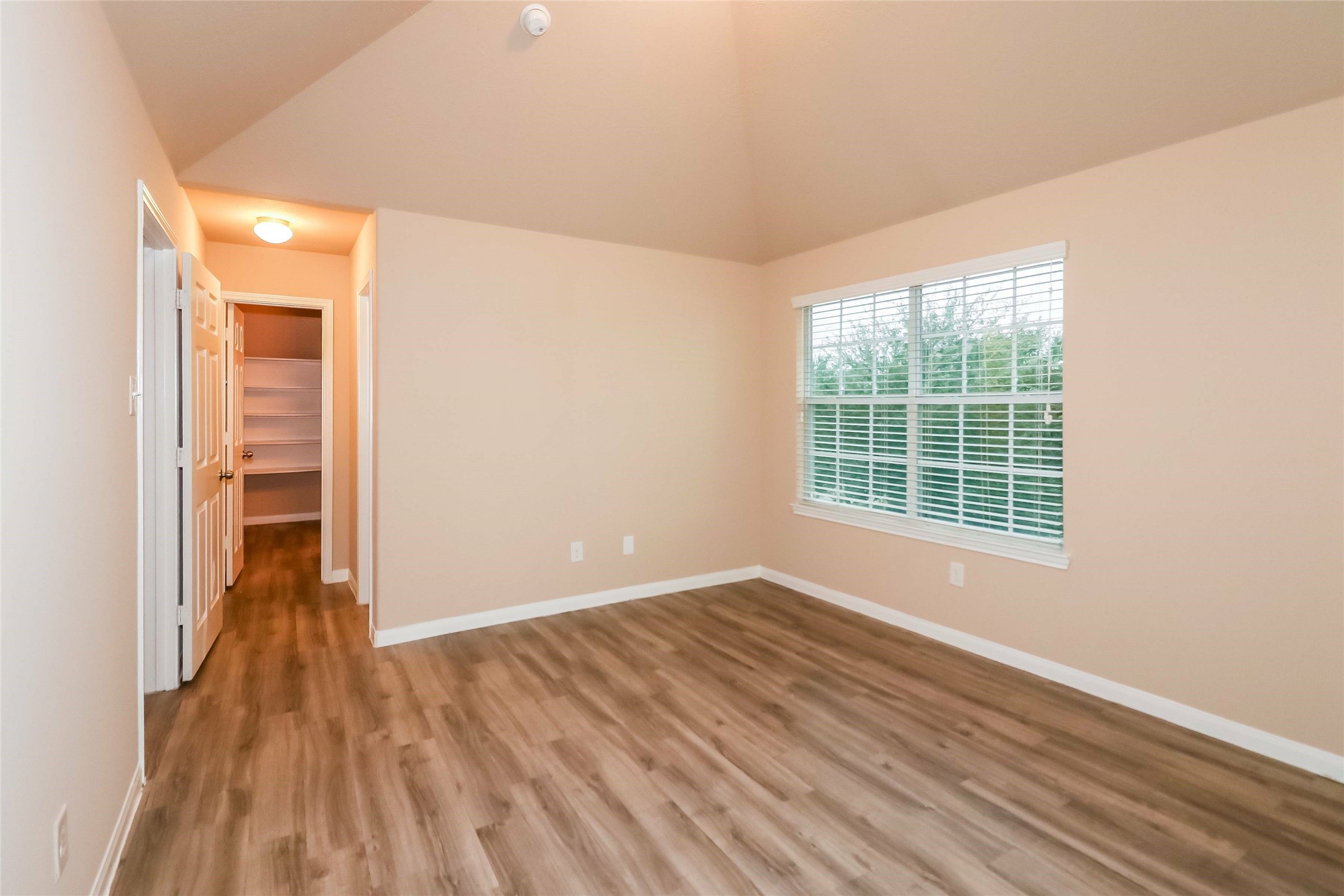 Photos may be representative of the floor plan and not the exact home. Finishes, layout, and features of the actual property for lease may vary. Photos may be representative of the floor plan and not the exact home. Finishes, layout, and features of the actual property for lease may vary.