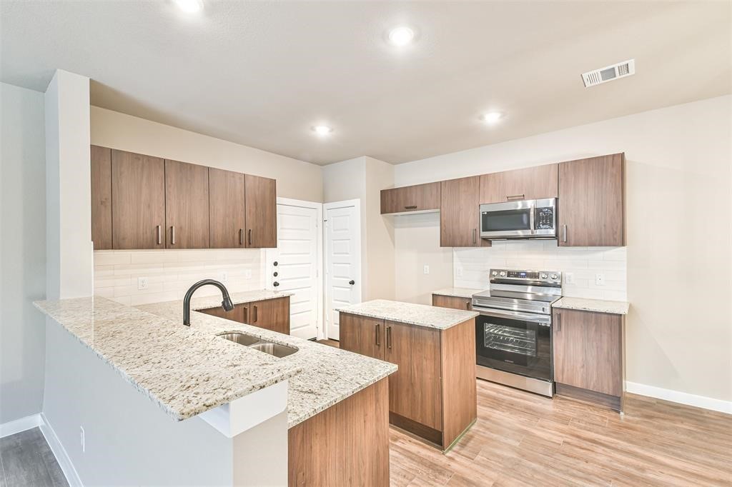 25536 Starling Lane, Magnolia, TX 77354
