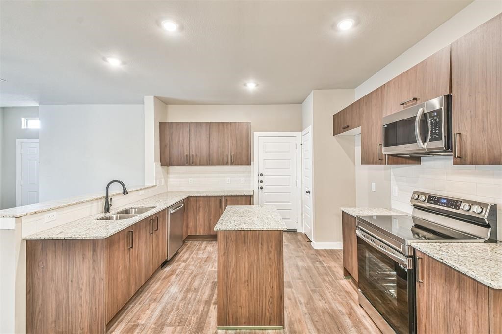 25536 Starling Lane, Magnolia, TX 77354
