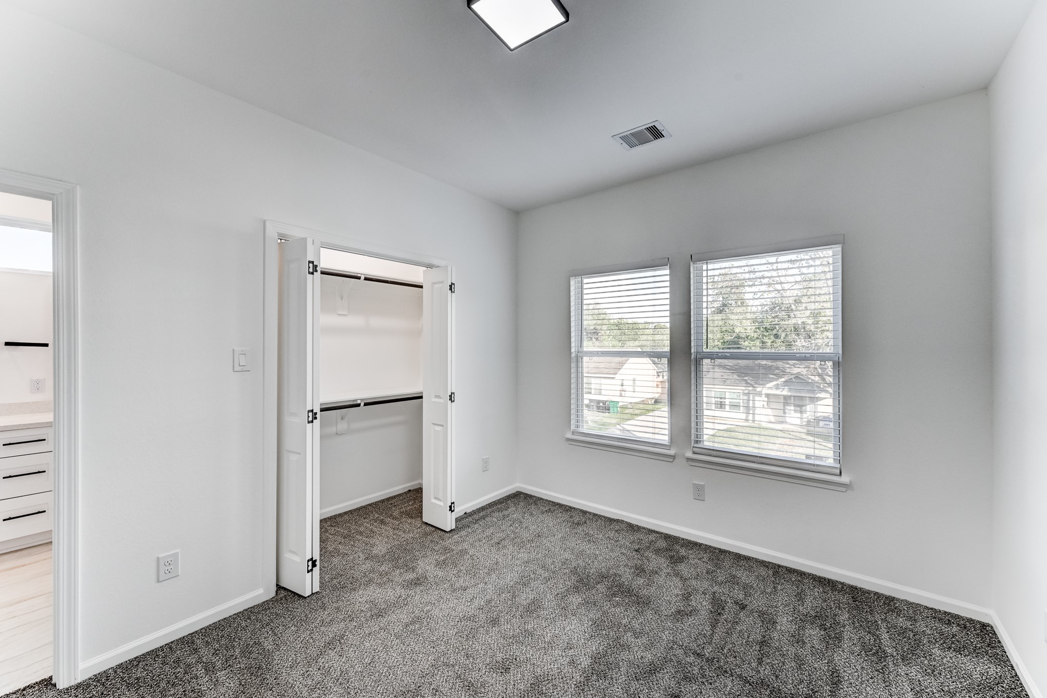 Secondary bedroom