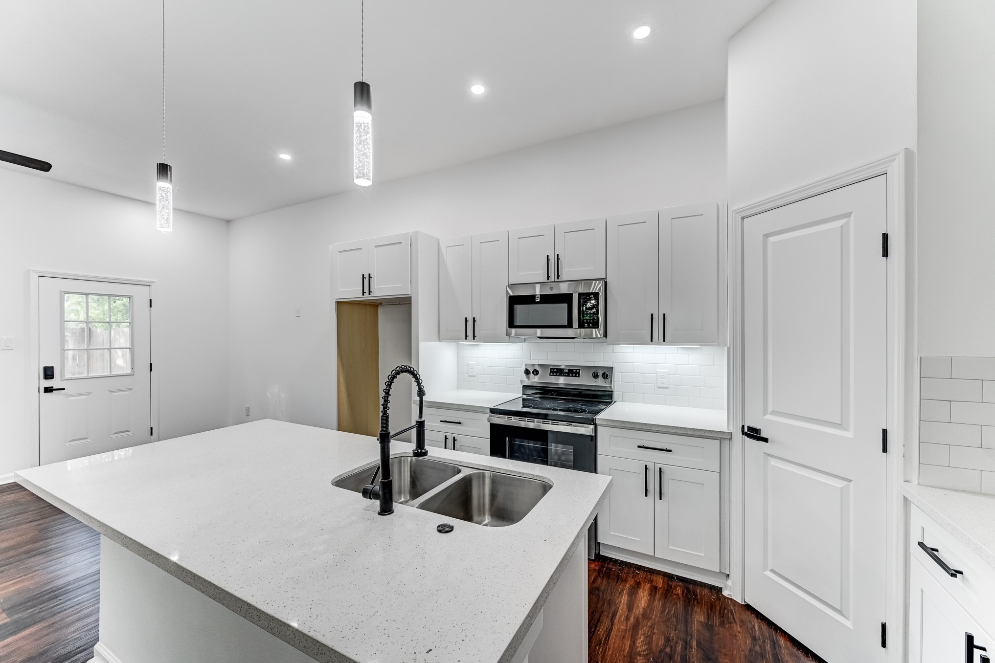Bright kitchen with center island Bright kitchen with center island