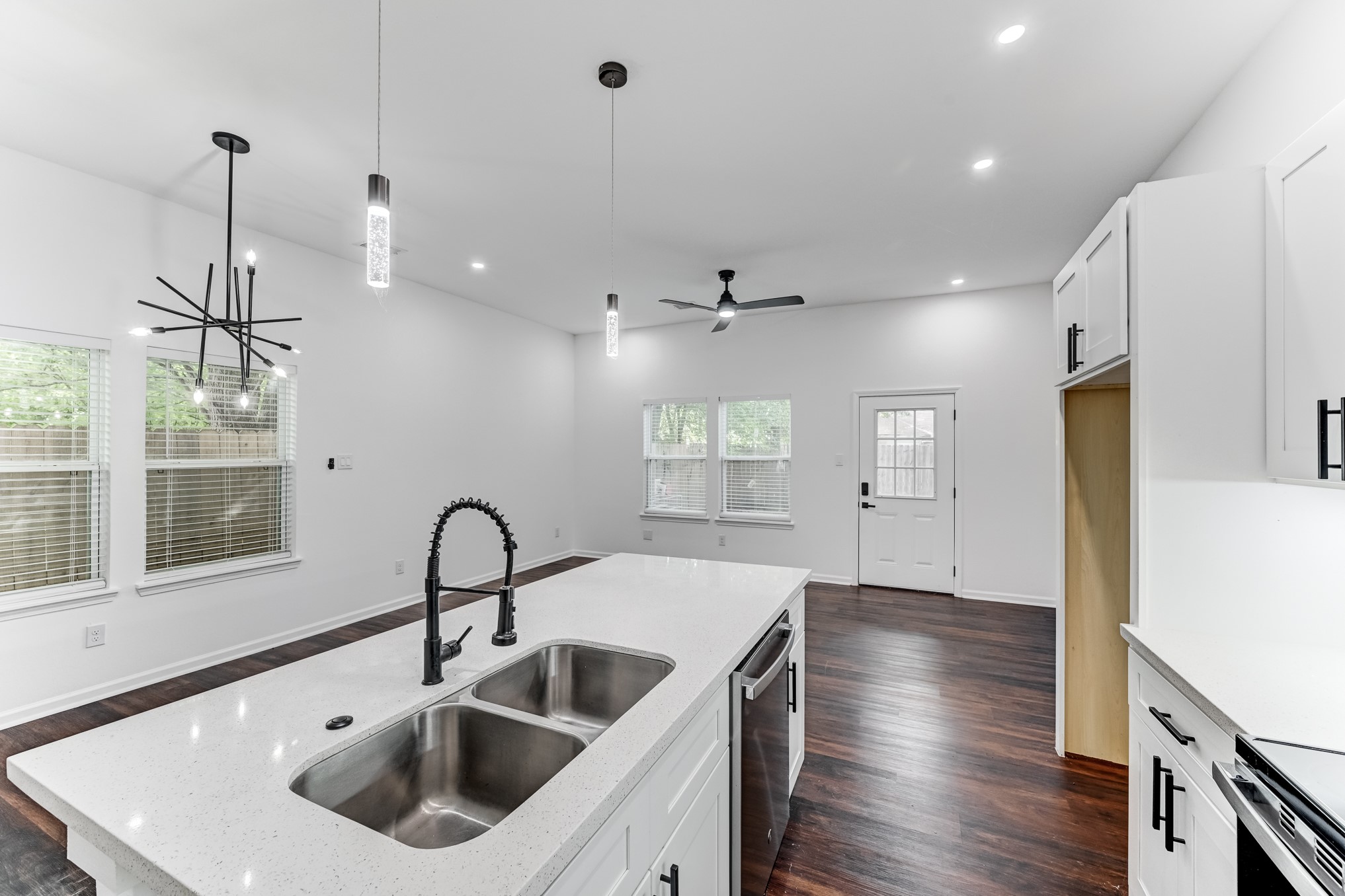 Kitchen island with breakfast bar