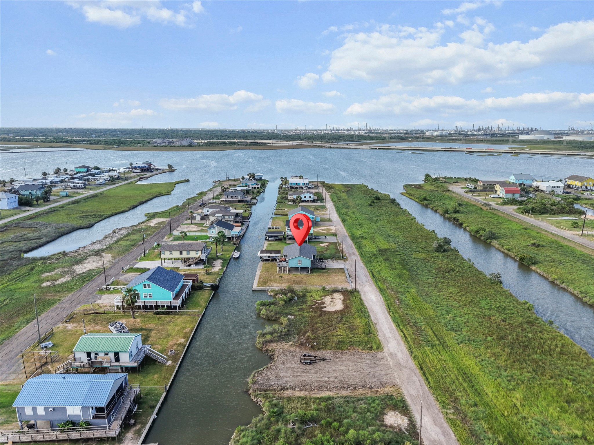 7108 E Hunter Drive, Hitchcock, TX 77563