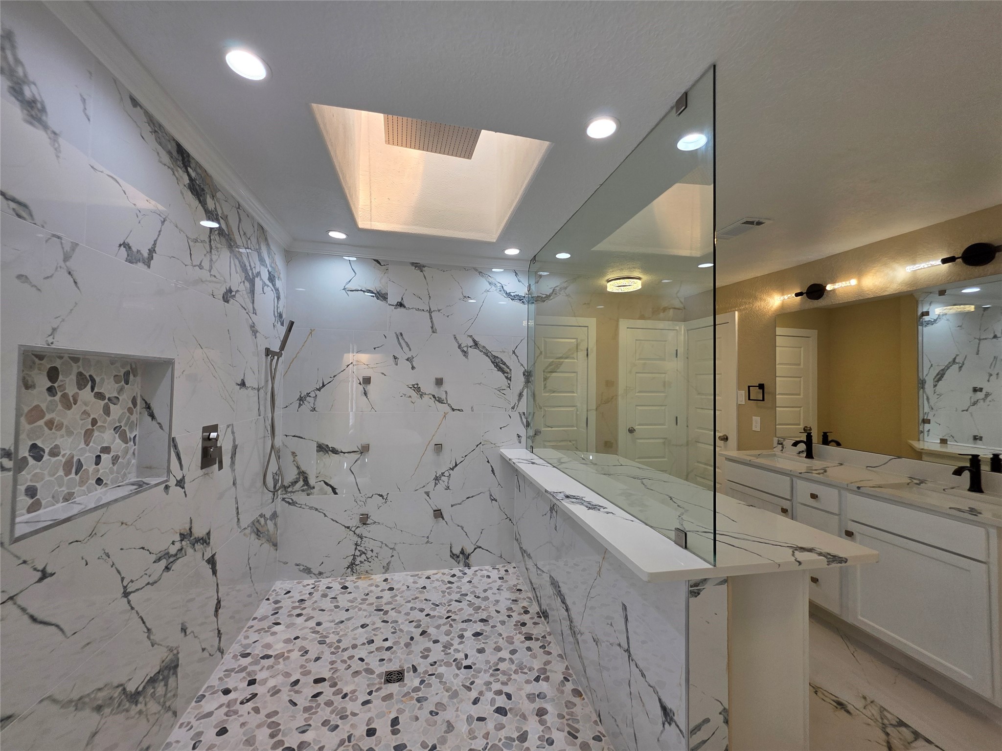 16406 Brook Forest Drive, Houston, TX 77059