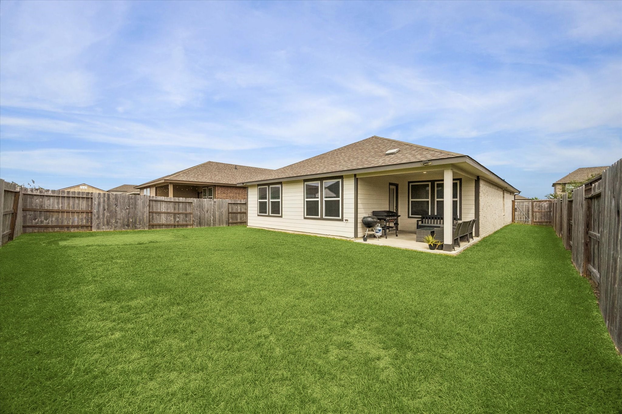 10207 Deussen Lane, Texas City, TX 77591