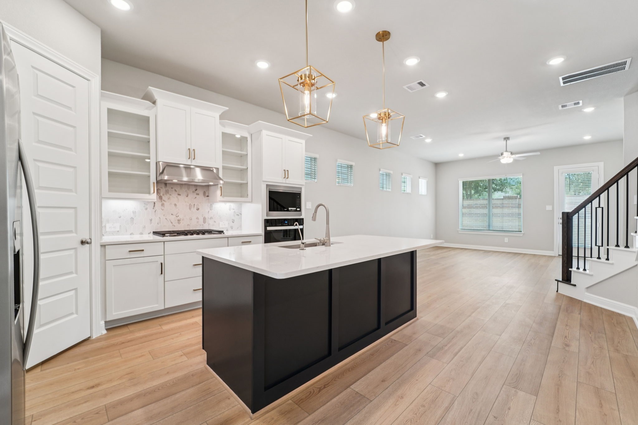 Photo is not of actual home, but is an inspirational photo of builder's model home and may depict options, furnishings, and/or decorator features that are not included.