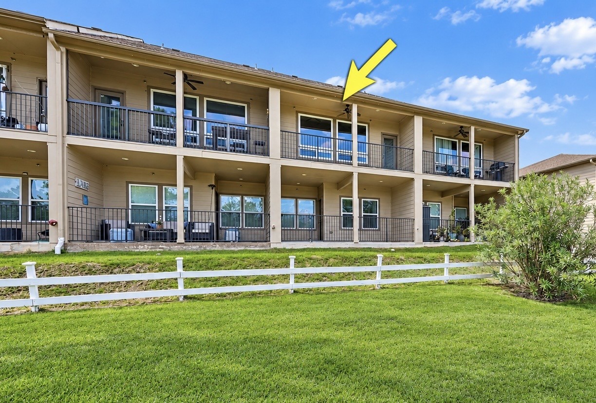 Real 2 balconies have no back neighbors