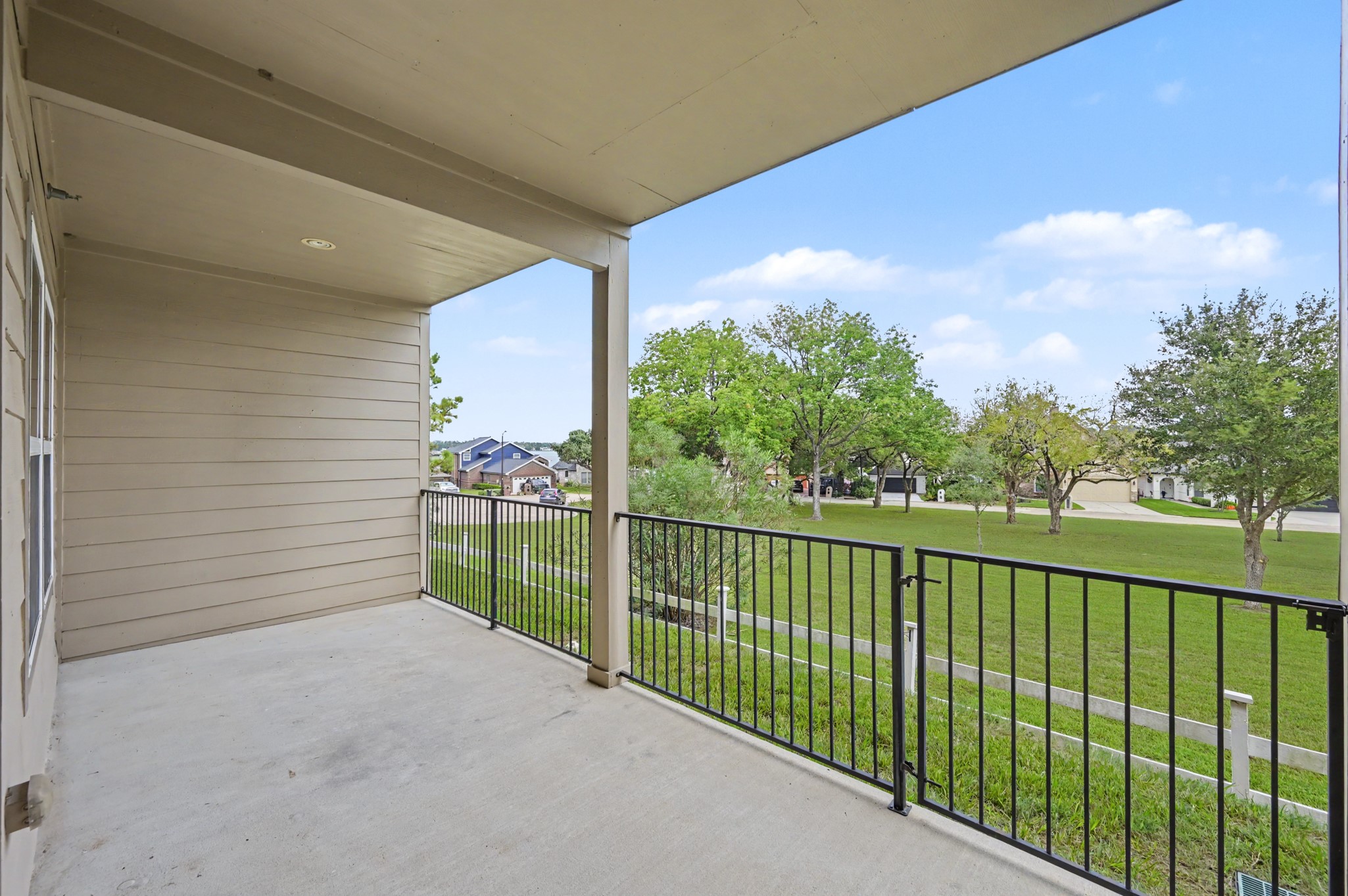 1st floor balcony