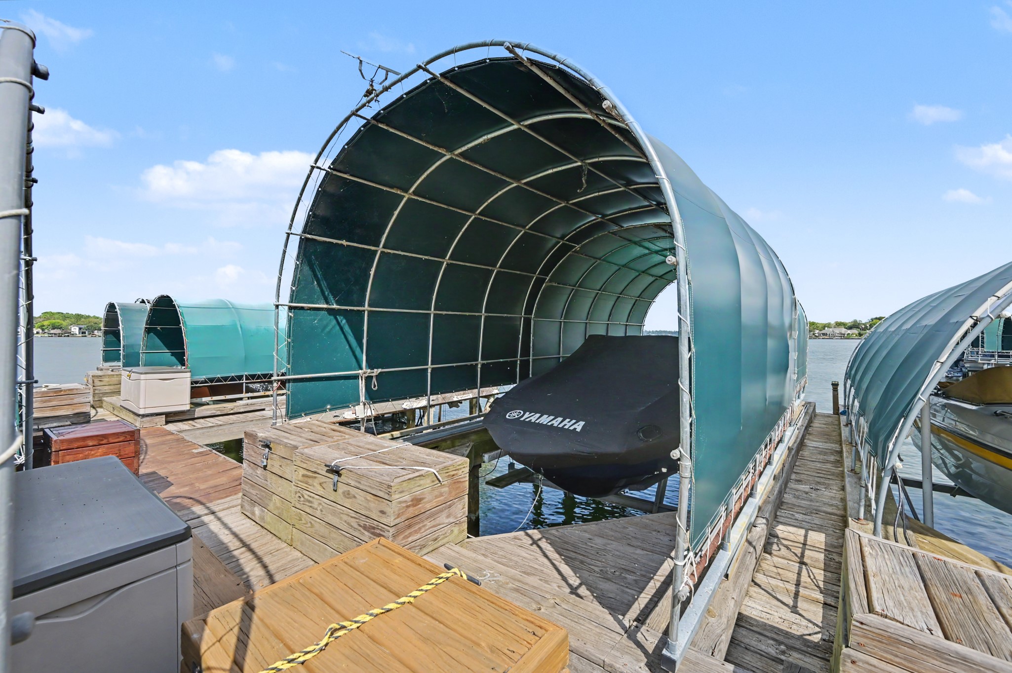 boat slip, boat not included