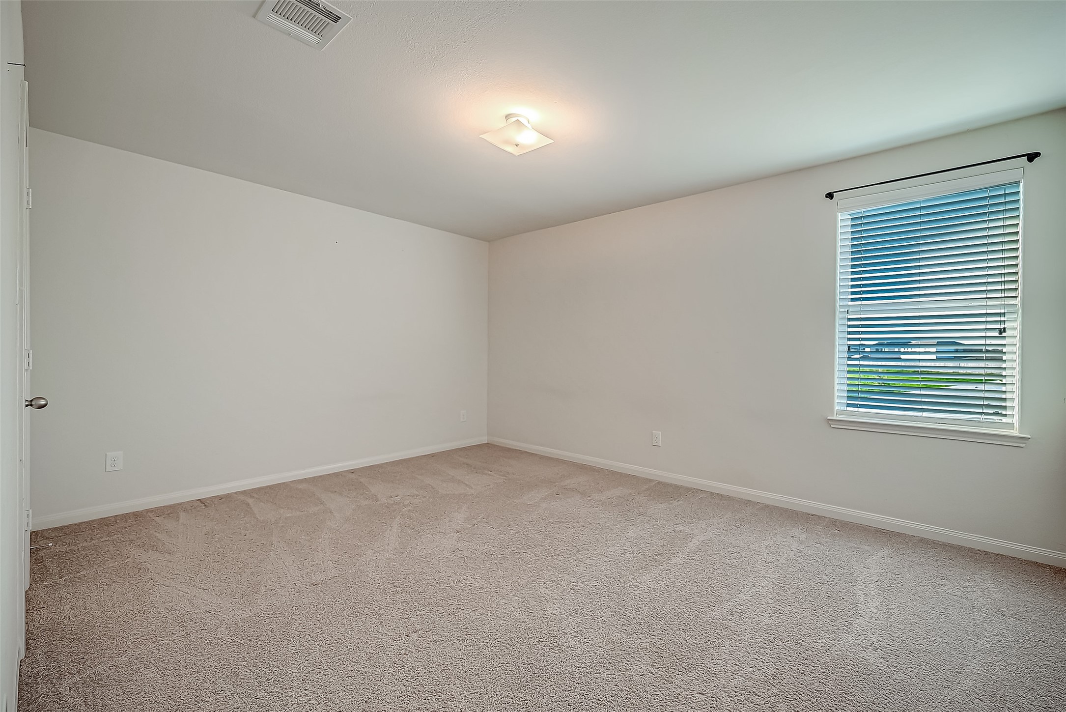 346 Apache Field Lane, La Marque, TX 77568