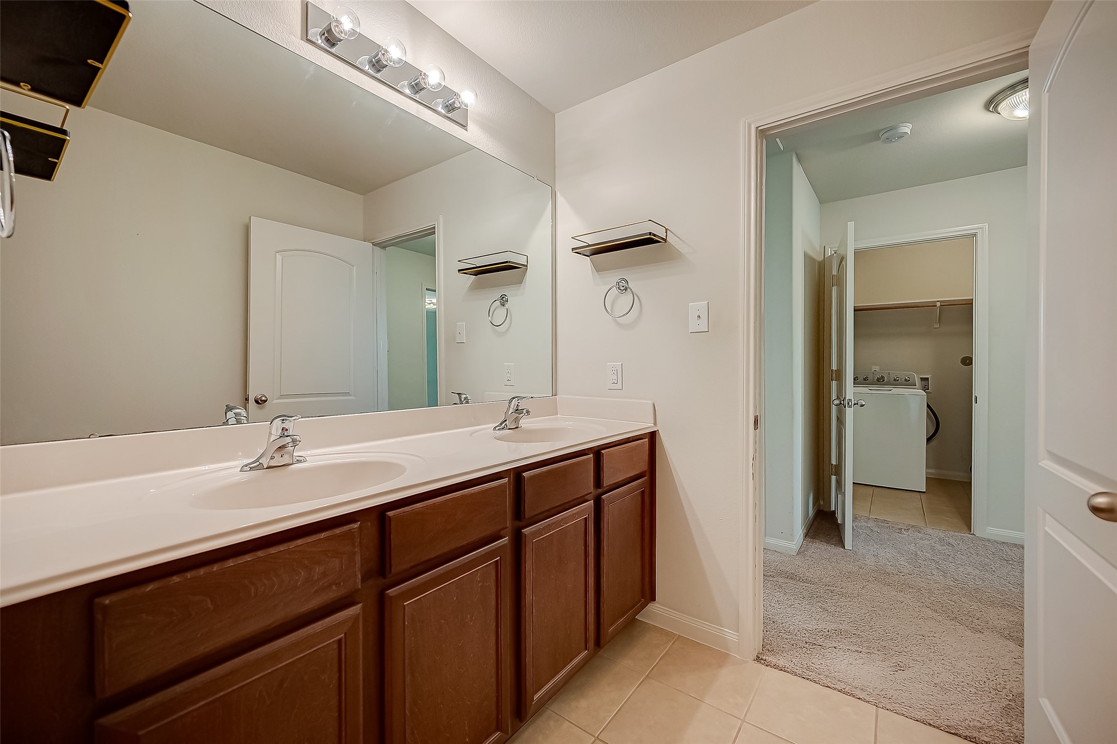 346 Apache Field Lane, La Marque, TX 77568