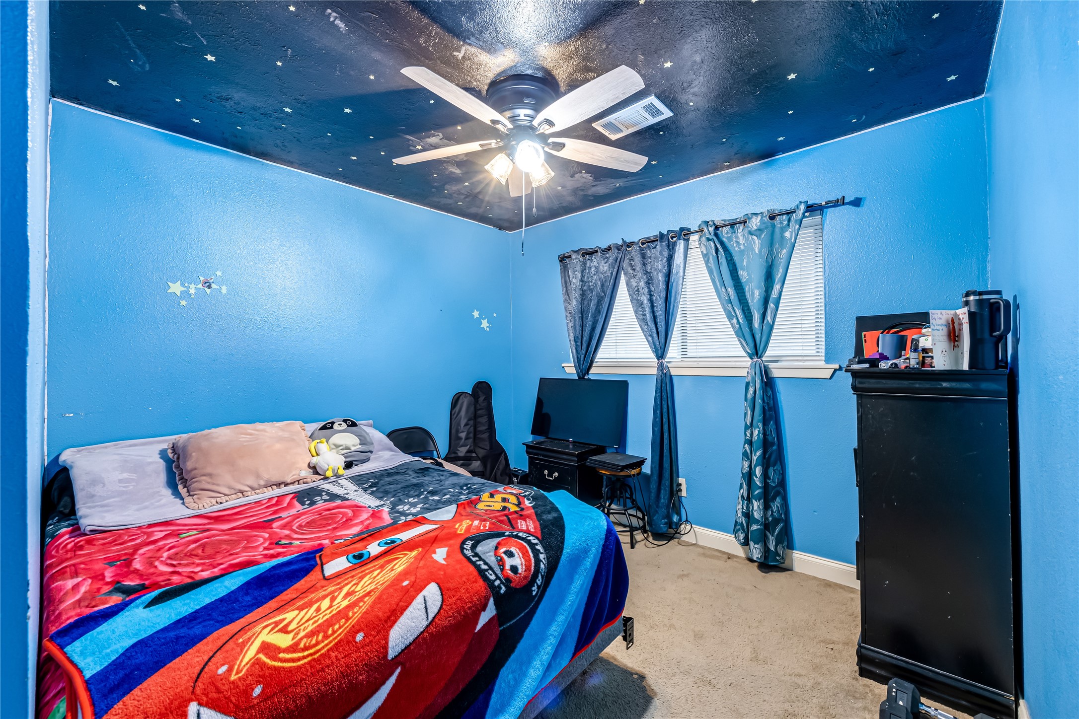 8823 Shadow Crest Street, Houston, TX 77074