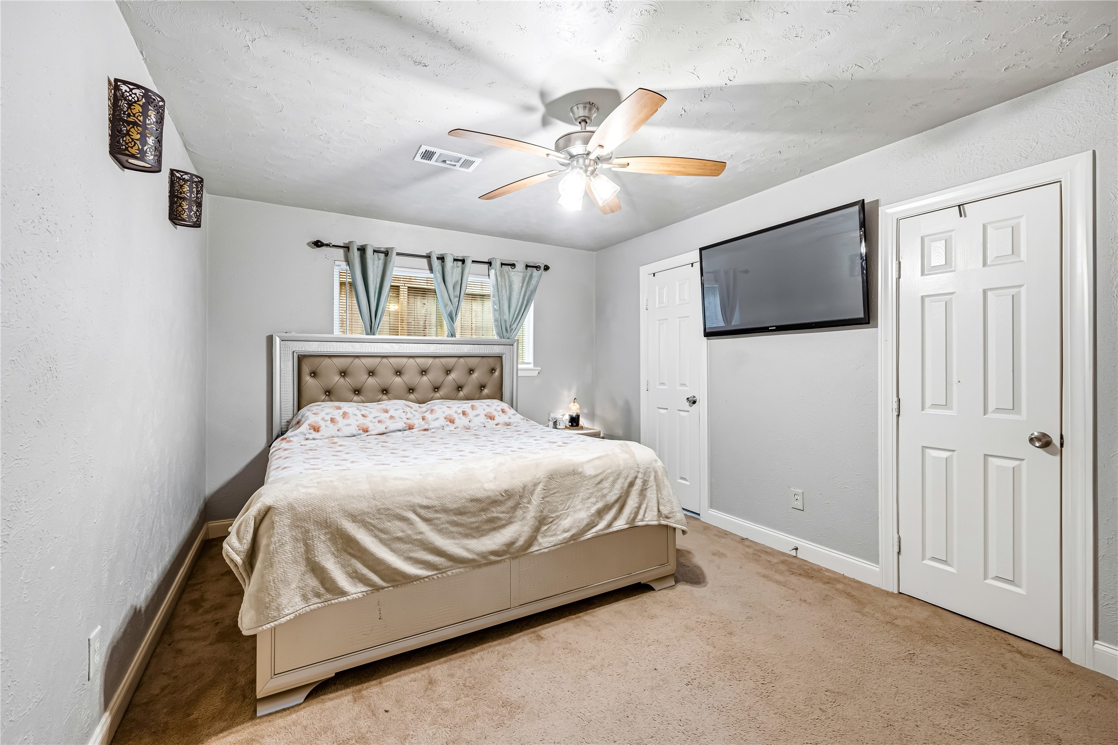 8823 Shadow Crest Street, Houston, TX 77074