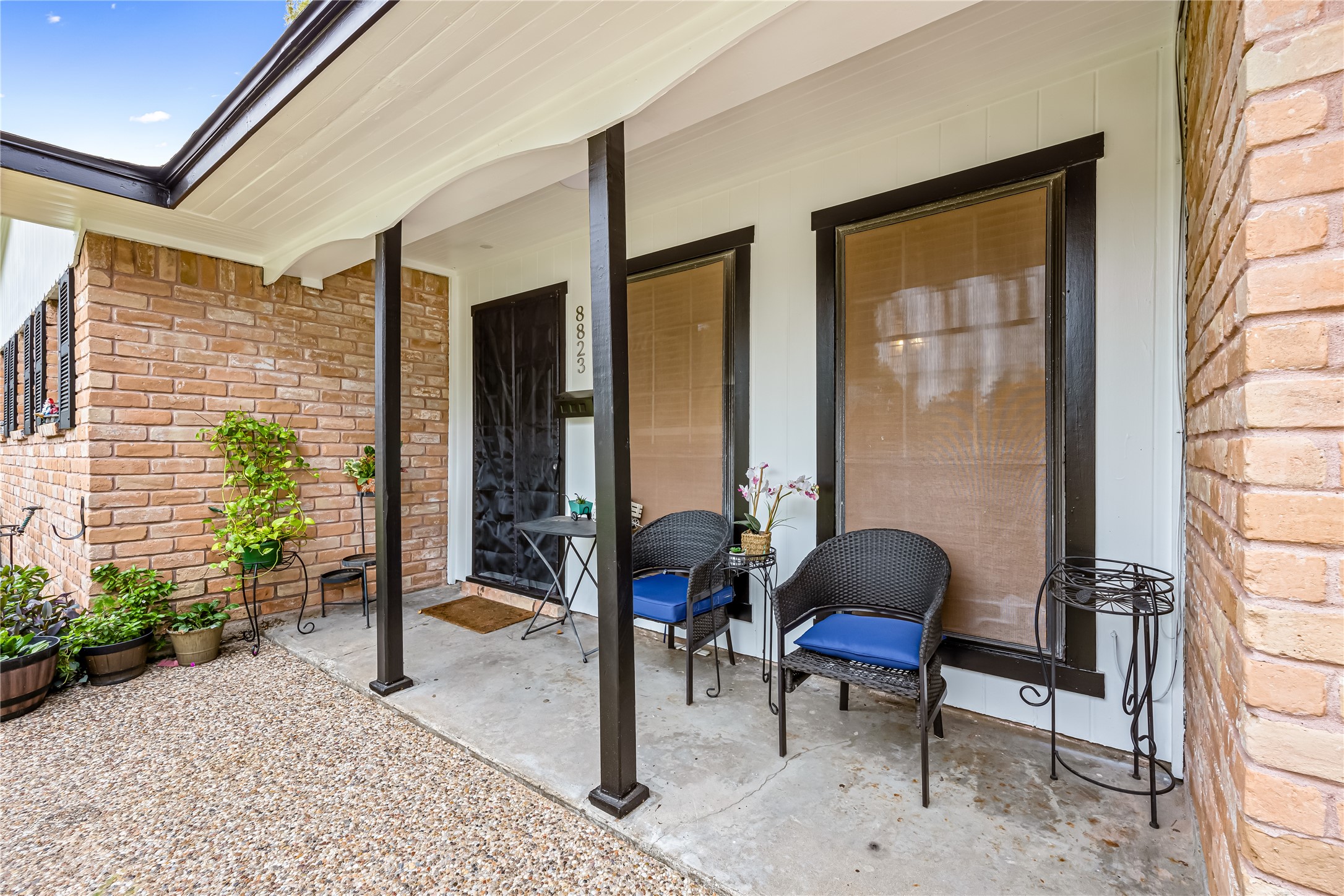 8823 Shadow Crest Street, Houston, TX 77074