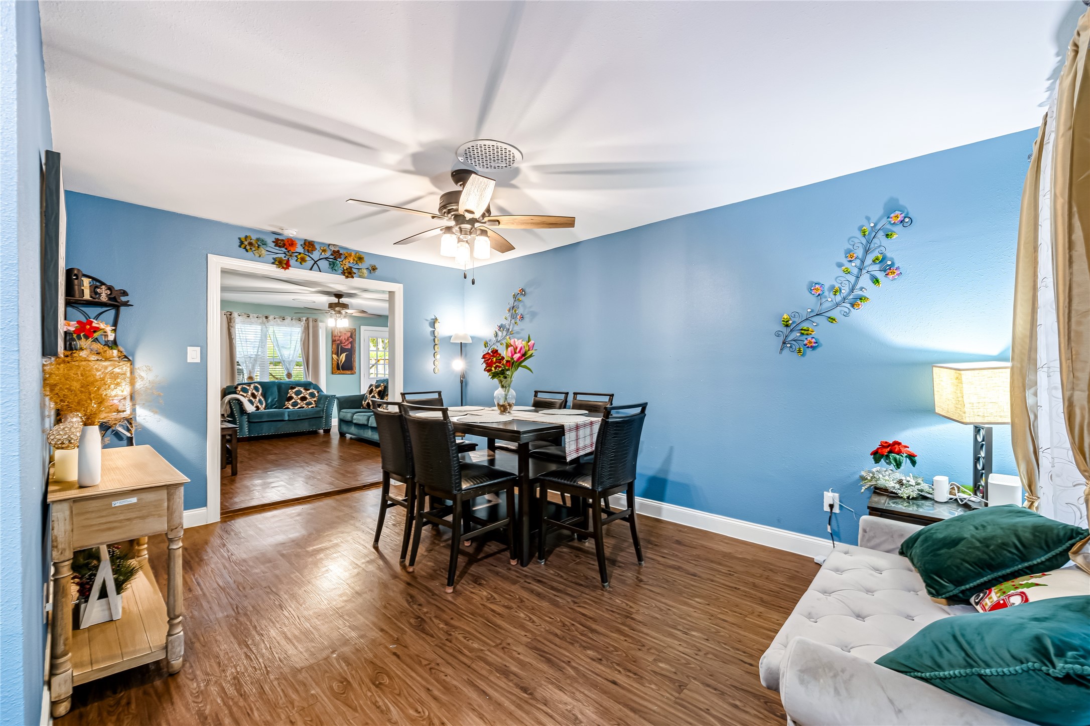 8823 Shadow Crest Street, Houston, TX 77074