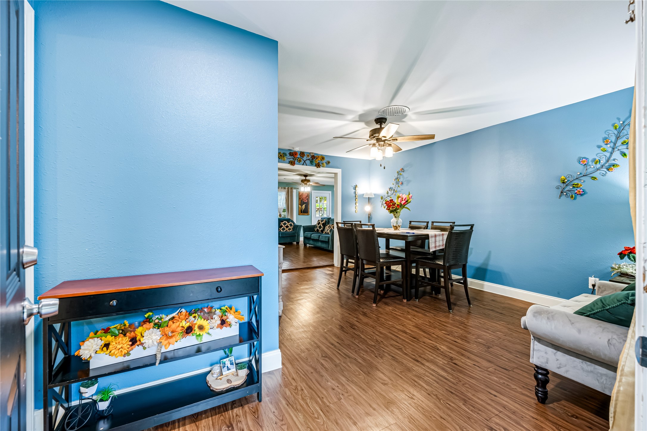 8823 Shadow Crest Street, Houston, TX 77074