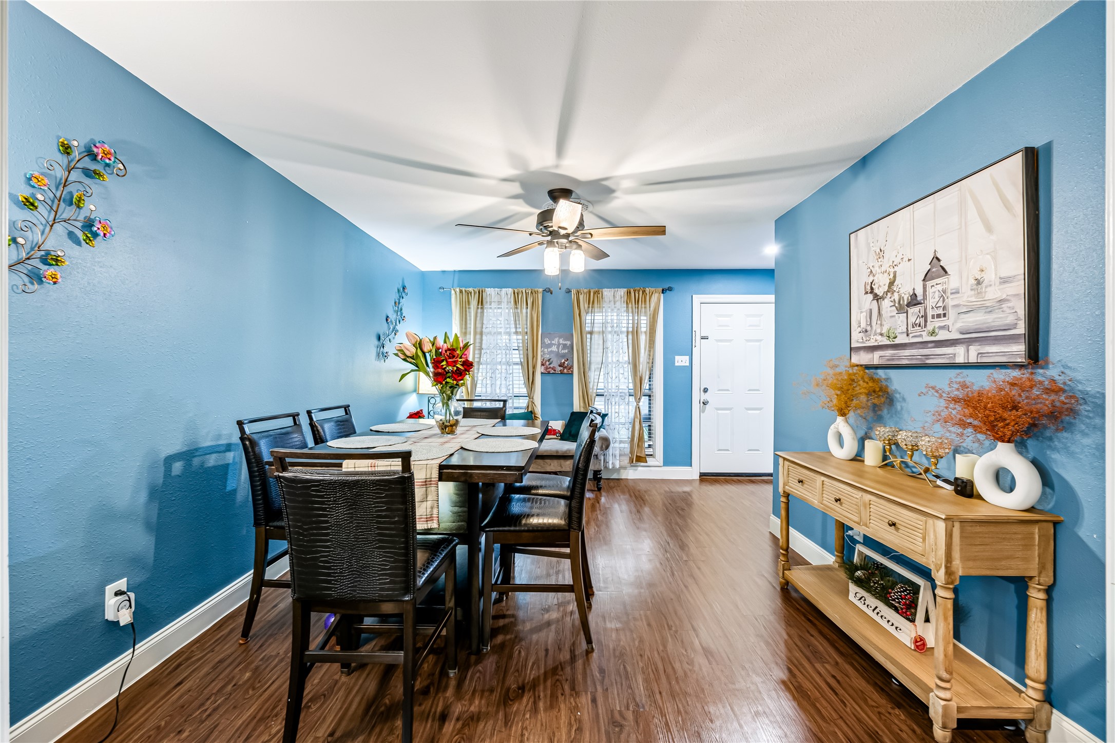 8823 Shadow Crest Street, Houston, TX 77074