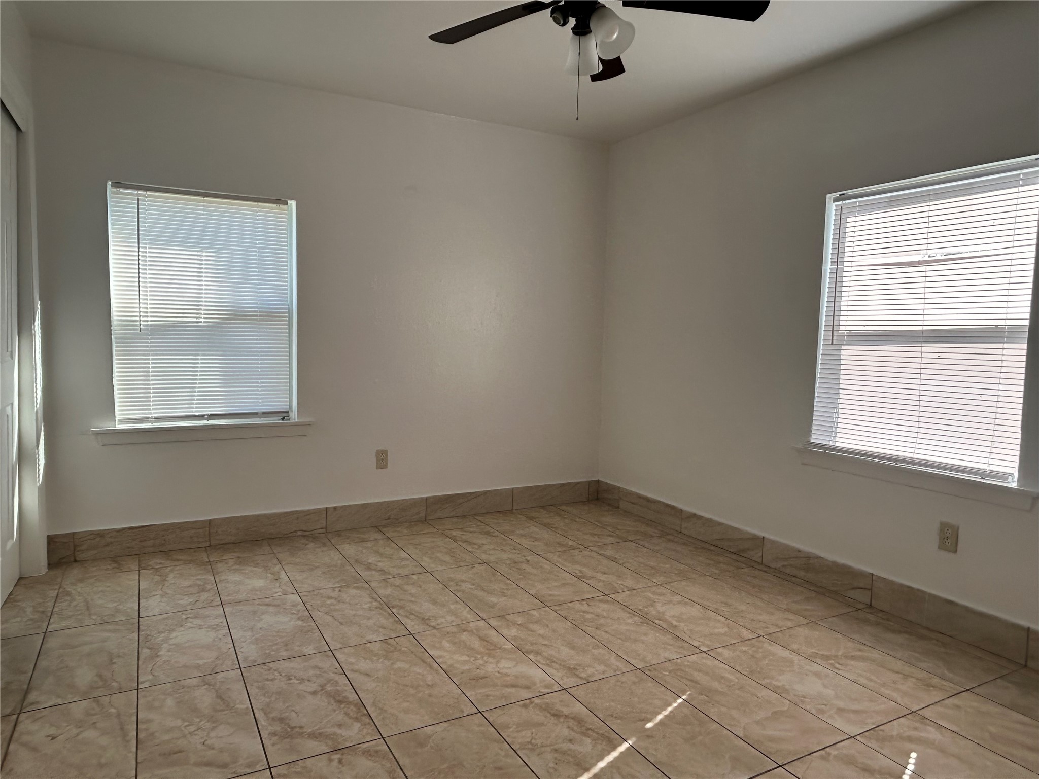 915 Avenue M, South Houston, TX 77587