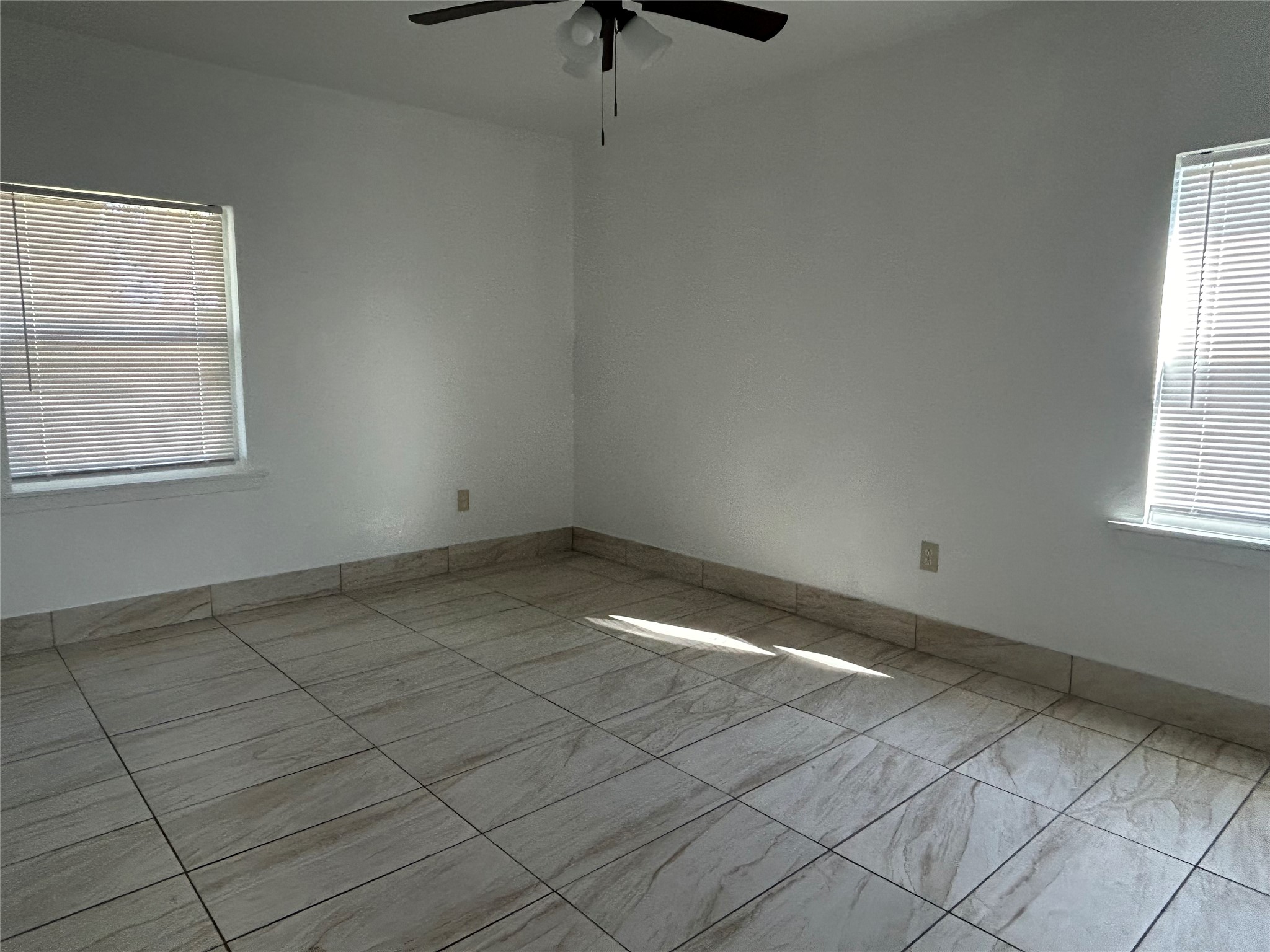 915 Avenue M, South Houston, TX 77587