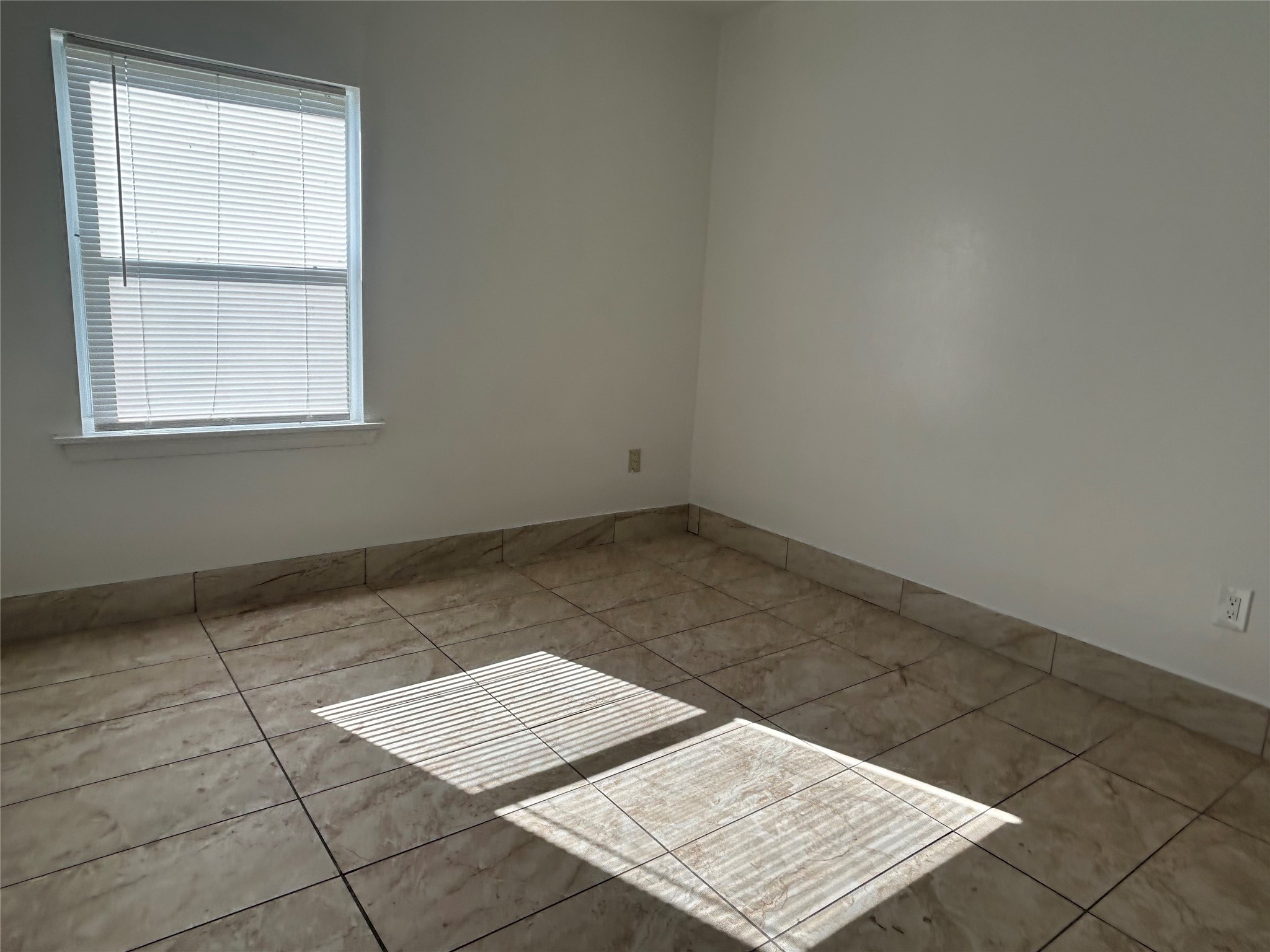 915 Avenue M, South Houston, TX 77587