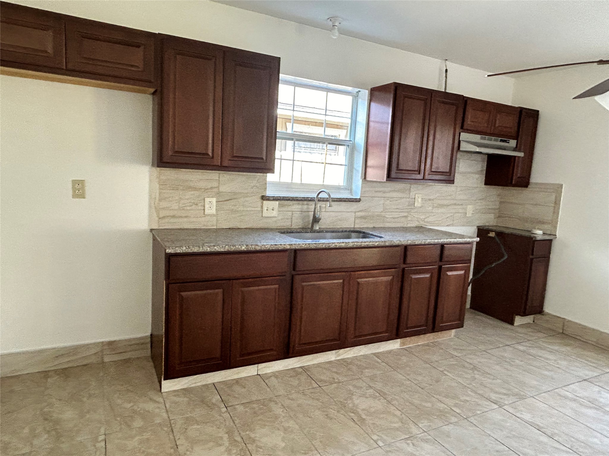 915 Avenue M, South Houston, TX 77587