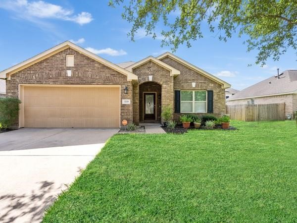 1519 Brook Hollow Drive Drive, Pearland, TX 77581