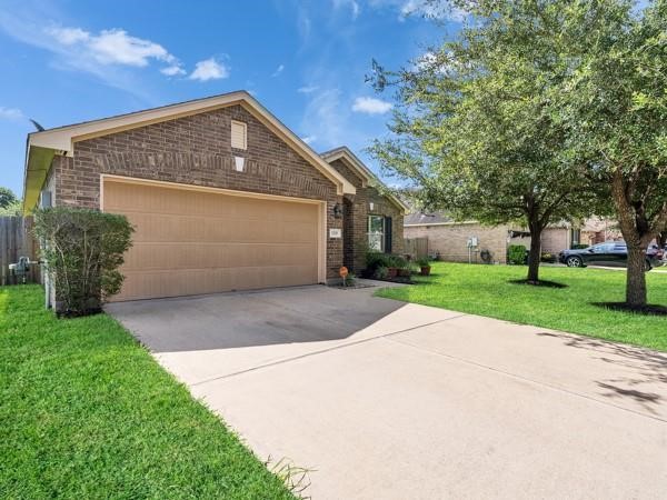 1519 Brook Hollow Drive Drive, Pearland, TX 77581