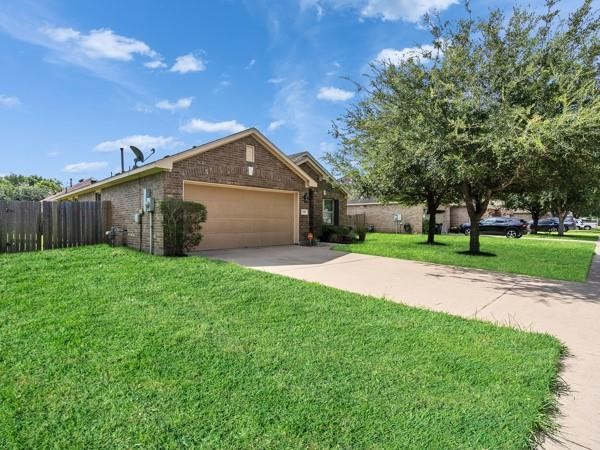 1519 Brook Hollow Drive Drive, Pearland, TX 77581