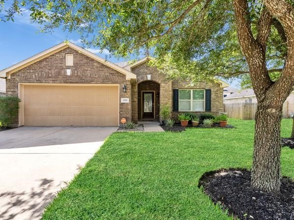 1519 Brook Hollow Drive Drive, Pearland, TX 77581