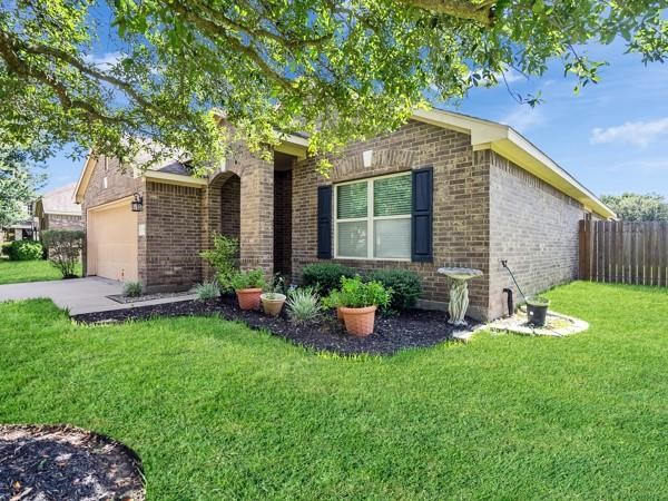 1519 Brook Hollow Drive Drive, Pearland, TX 77581