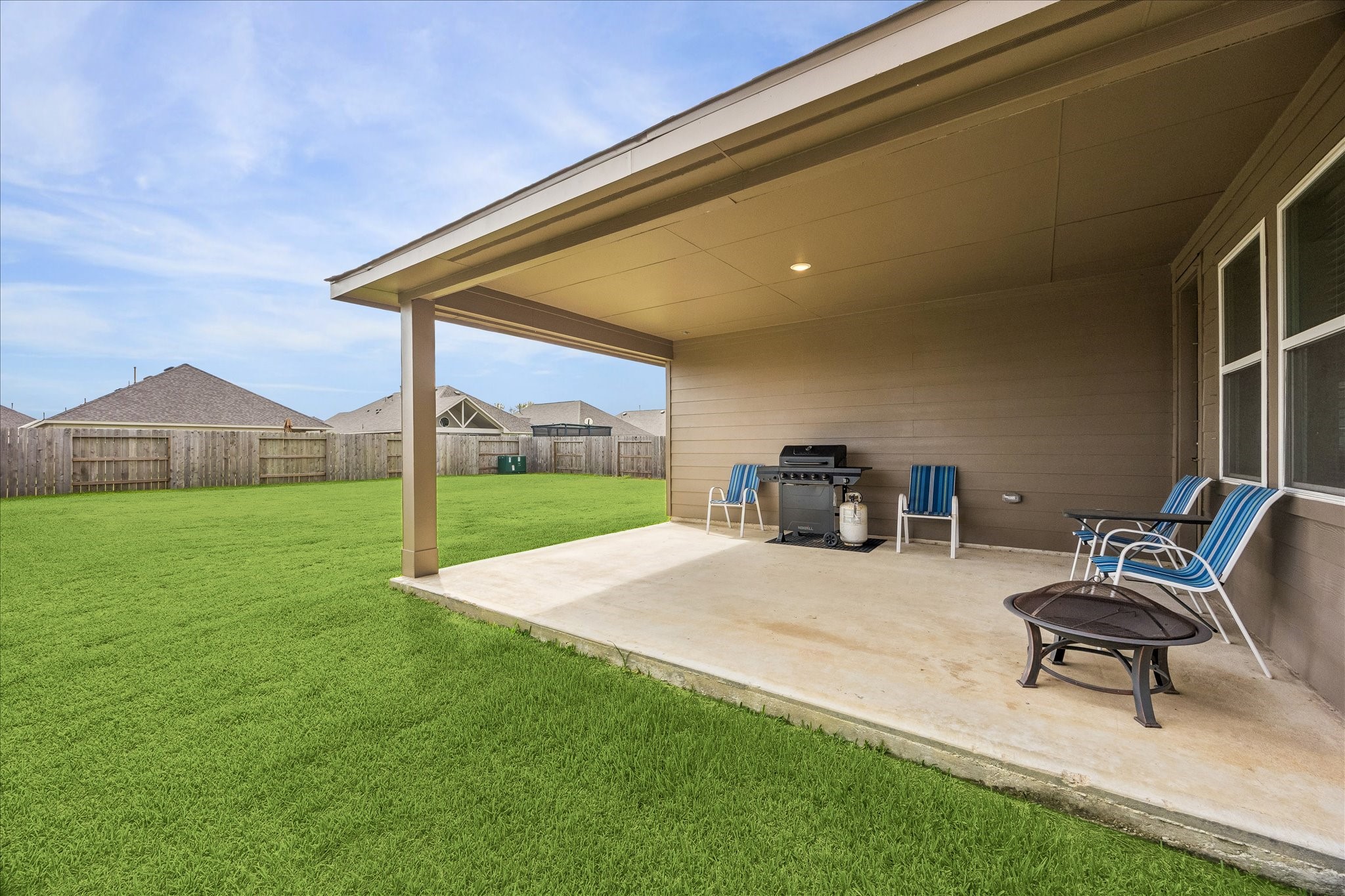 15303 Water Oak Way, Santa Fe, TX 77517