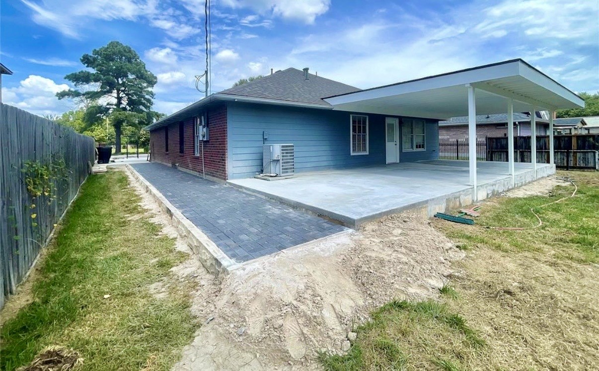 8010 Arrowhead Lane, Houston, TX 77075