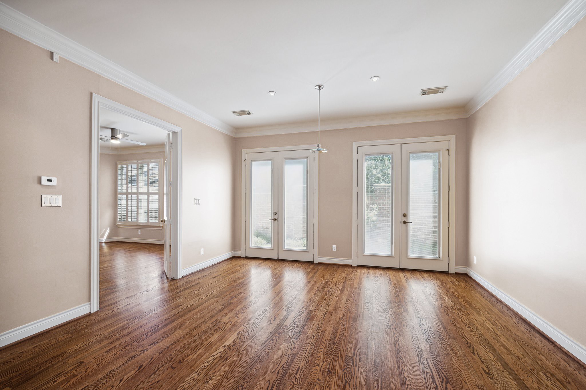 5747 Longmont Lane, Houston, TX 77057