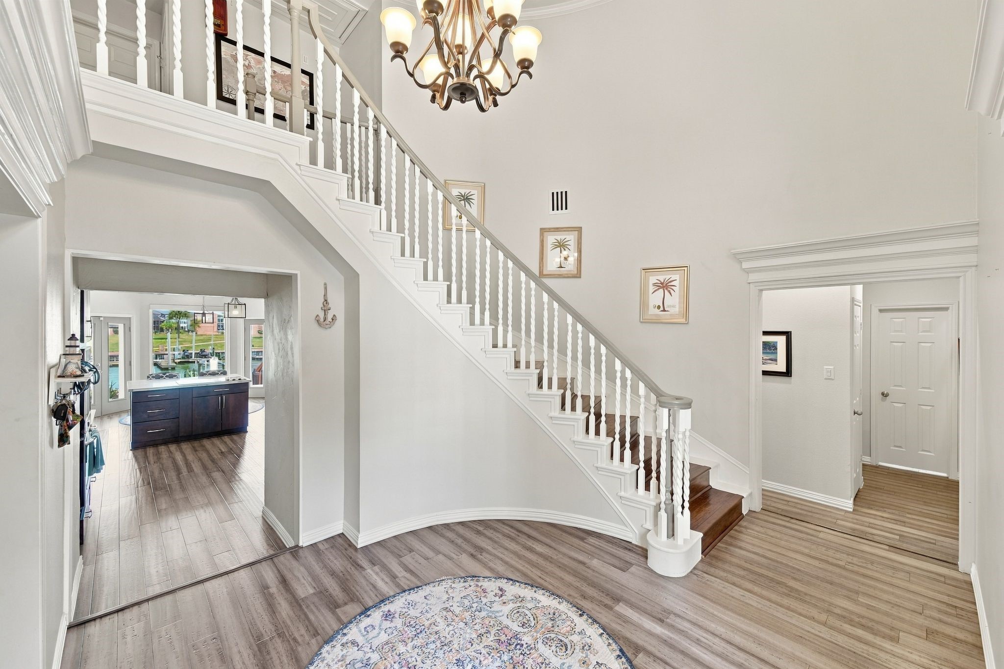The grand entry flows easily into the main living areas. The grand entry flows easily into the main living areas.