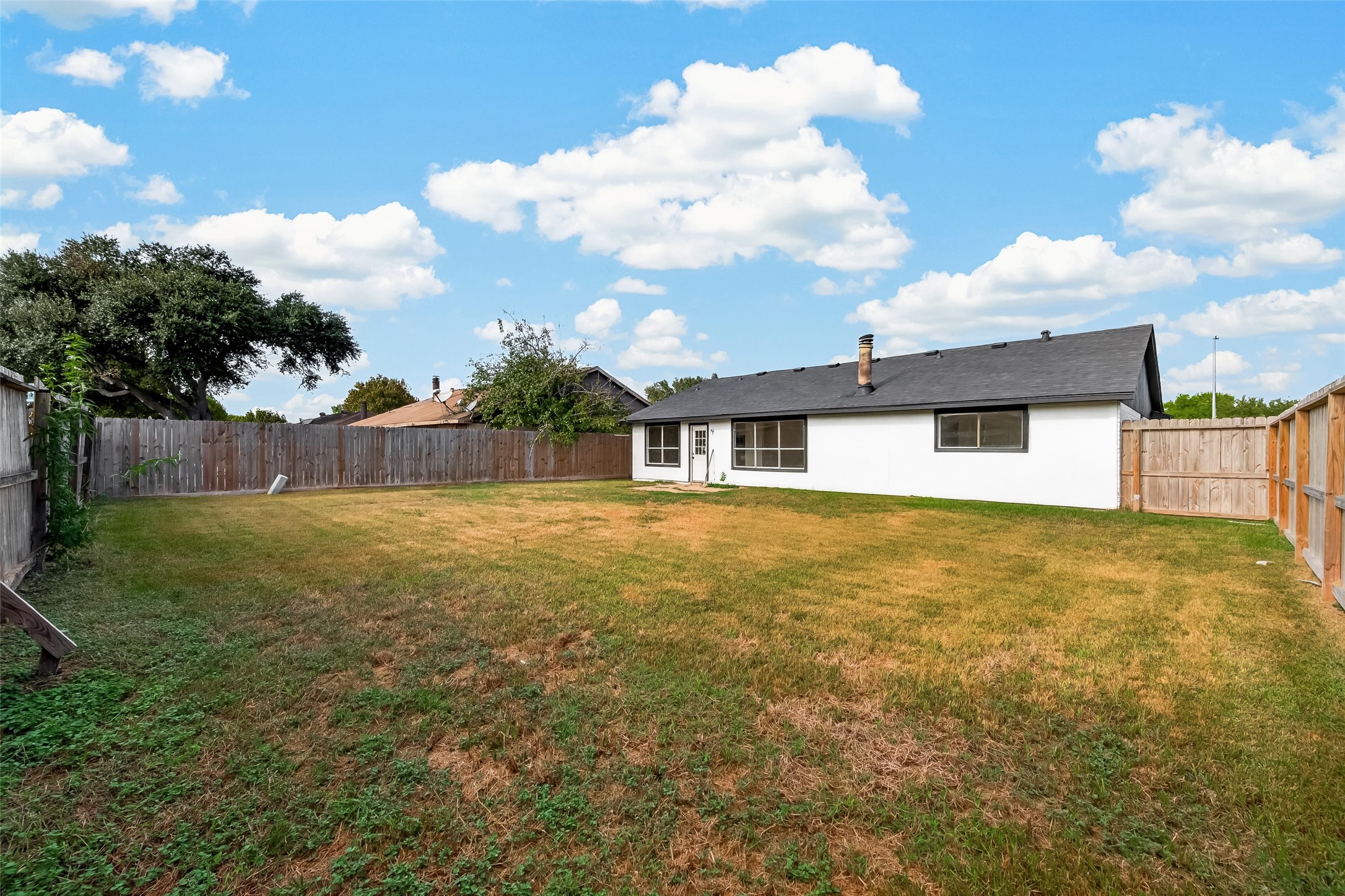 9918 Willmont Road, La Porte, TX 77571