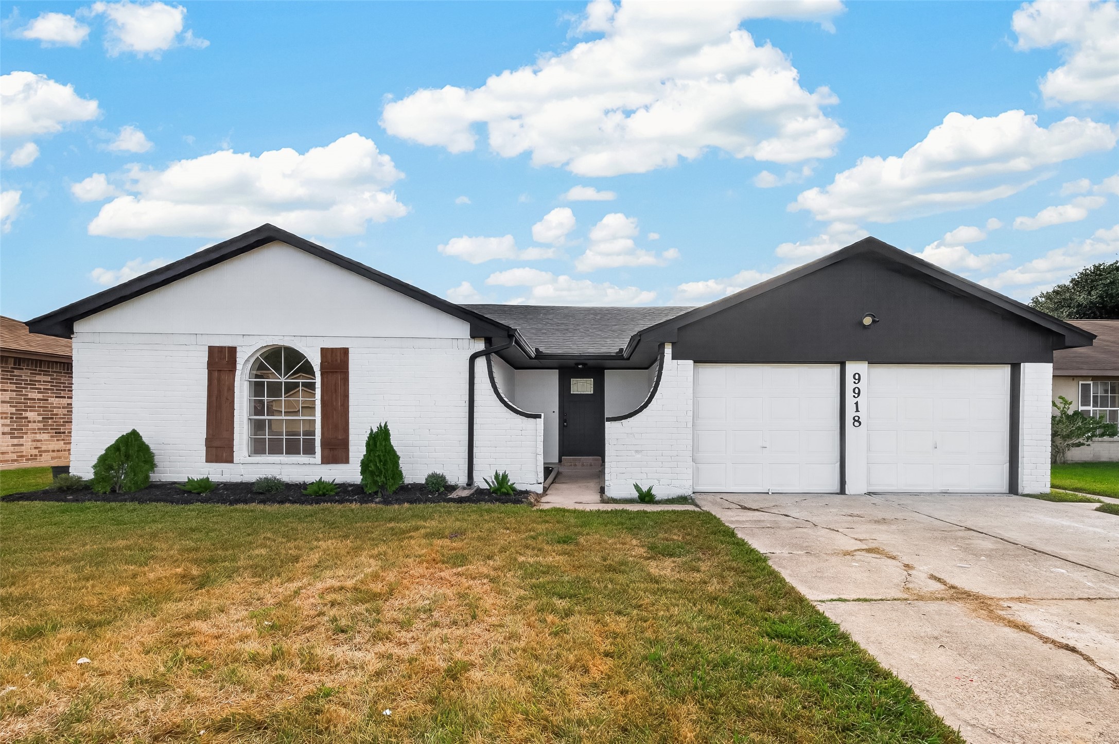 9918 Willmont Road, La Porte, TX 77571