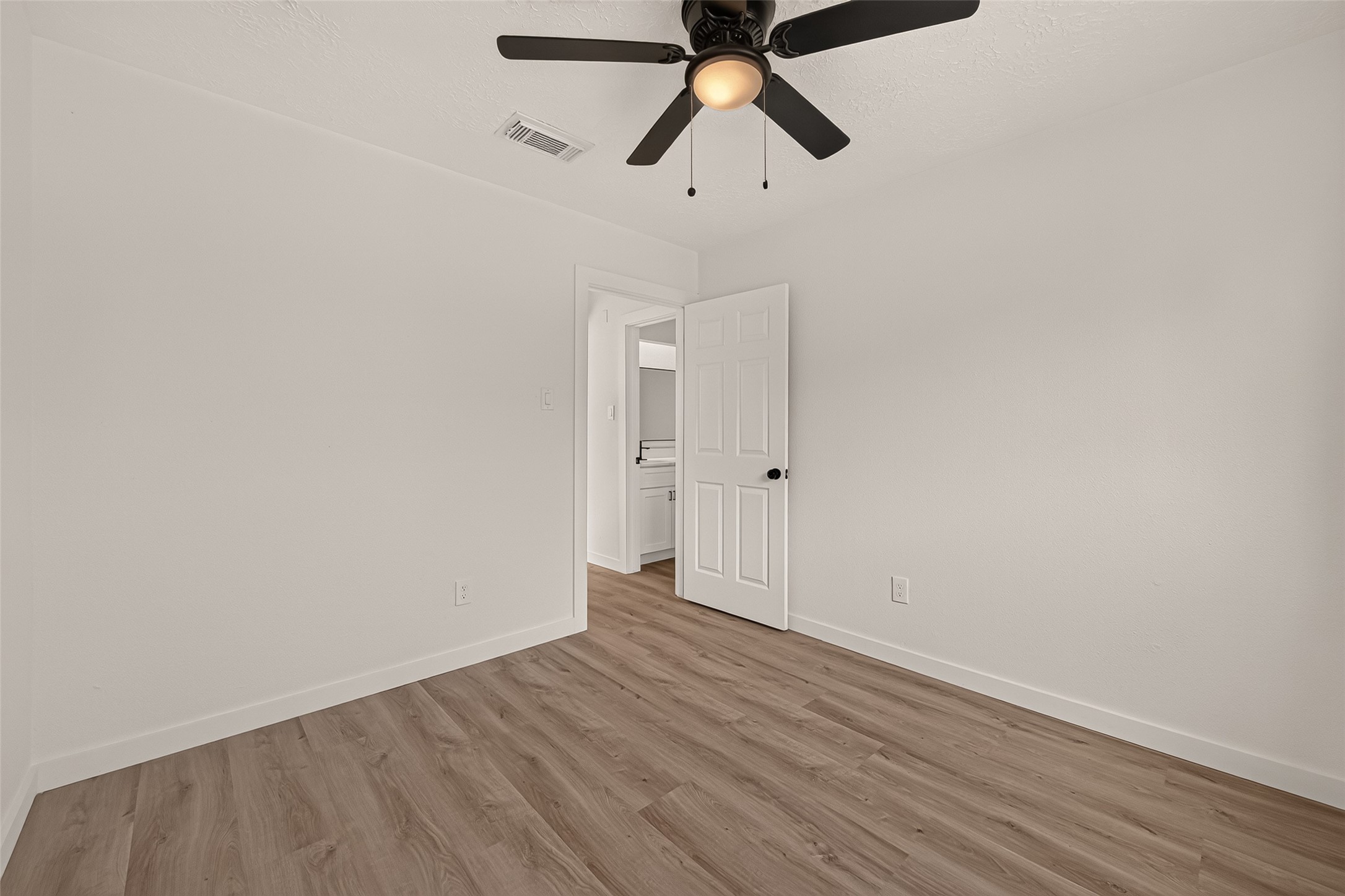9918 Willmont Road, La Porte, TX 77571